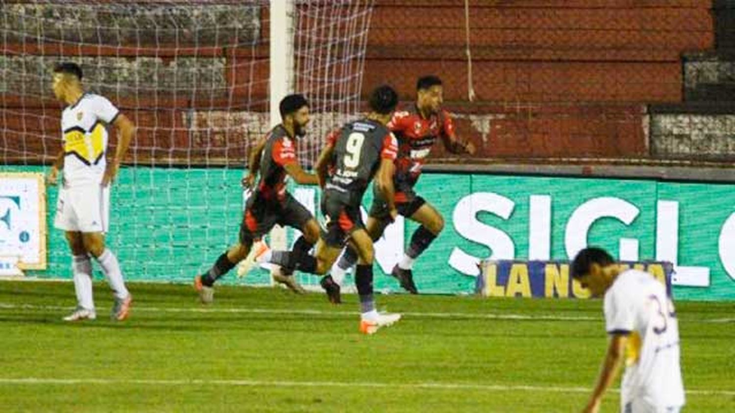 Patronato logró una victoria histórica ante Boca en el Grella