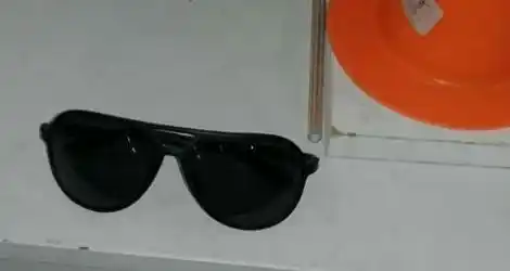 Anteojos encontrados en el Club Paraná