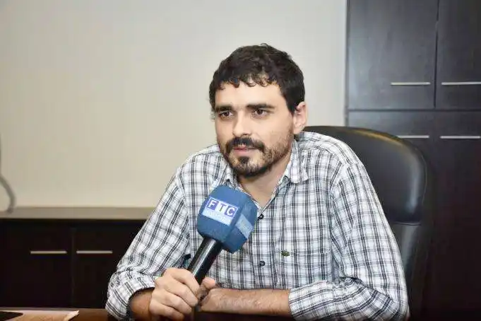 Adrián Muracciole dijo que “Insfrán vuelve a 
otorgar aumentos por encima de la inflación”