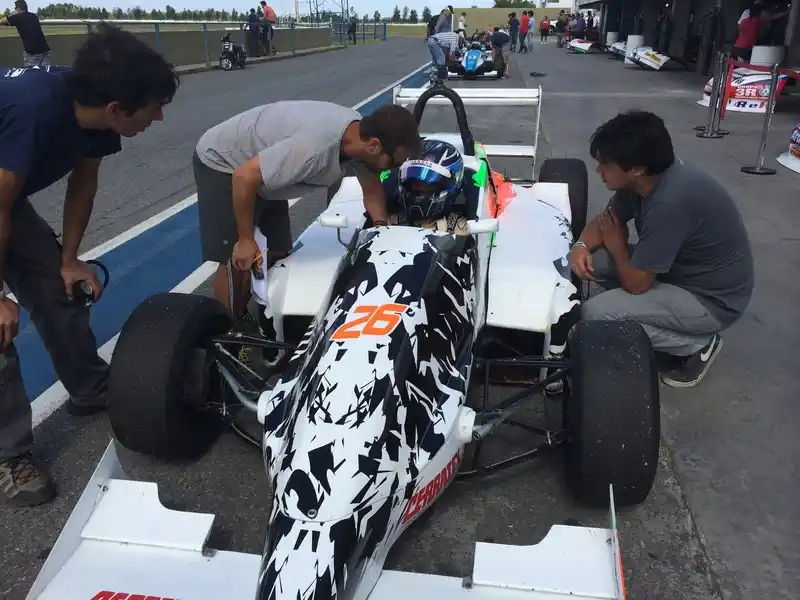 Marcos Siebert probó en La Plata