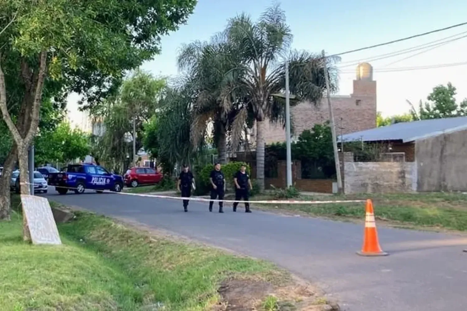 Un joven se encuentra en grave estado luego de ser atacado a tiros por dos personas en moto