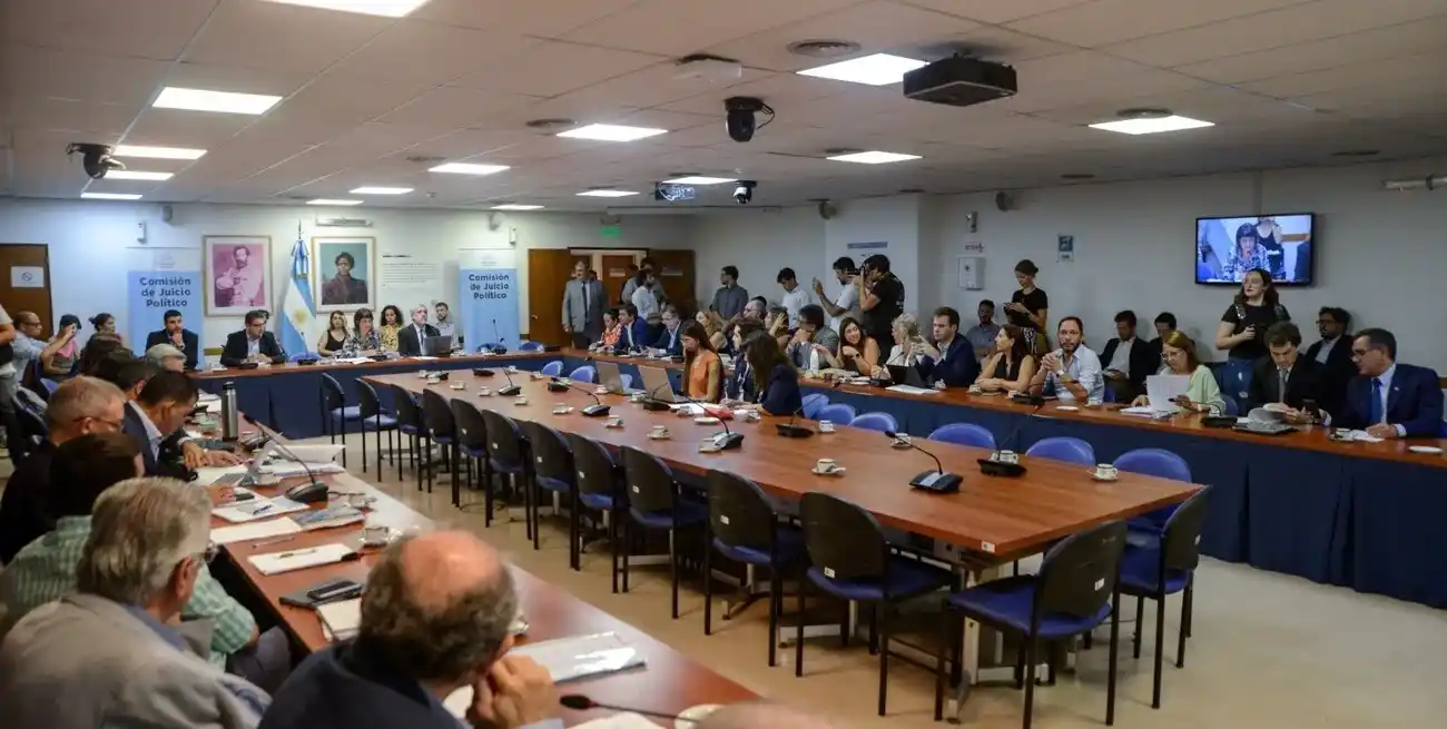 La Comisión de Discapacidad también abordará: Capacitación obligatoria en temática de discapacidad para todas las personas que integran los tres poderes del Estado.