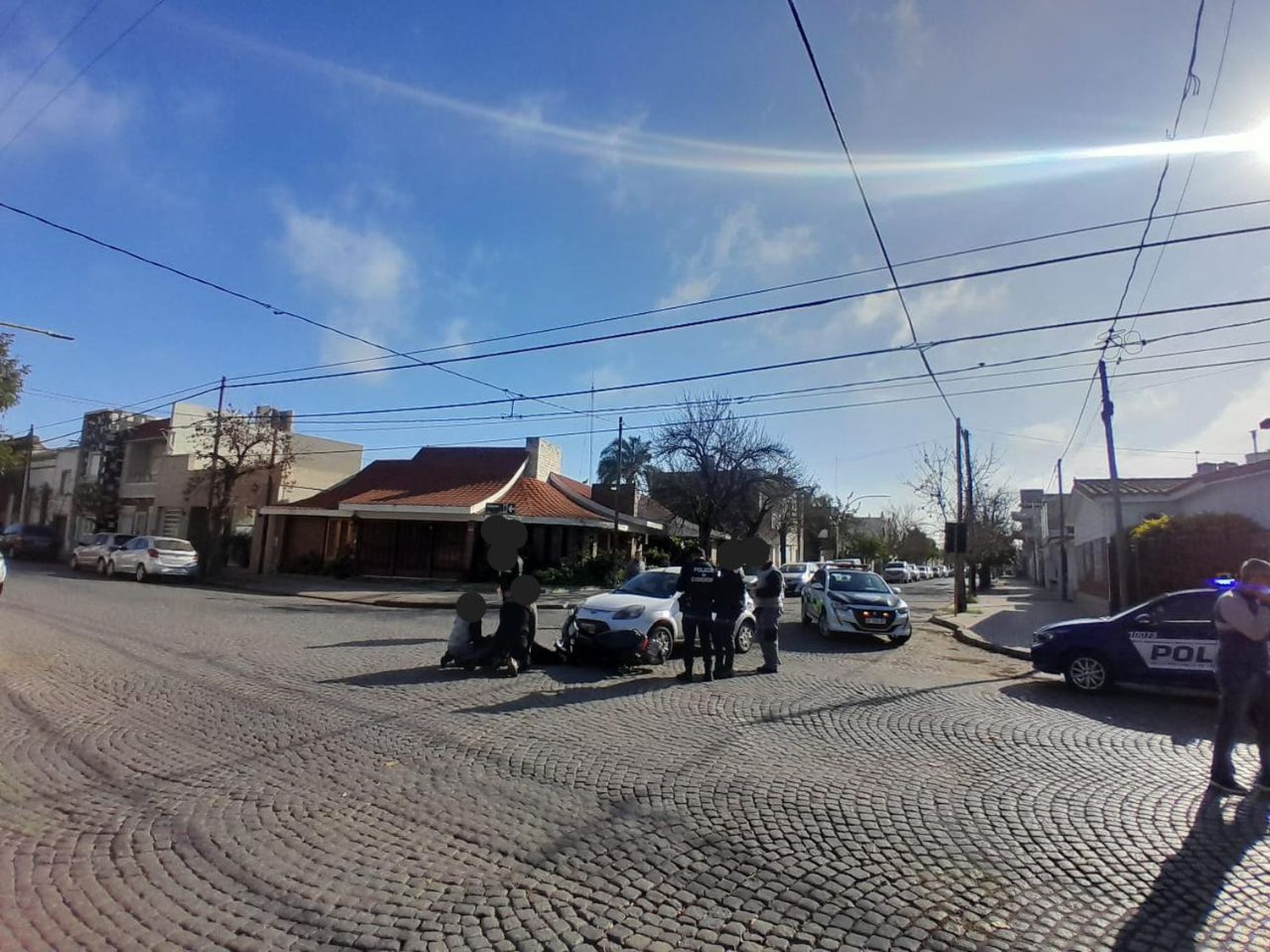 El accidente ocurrió en la intersección de calles Belgrano y Perú.