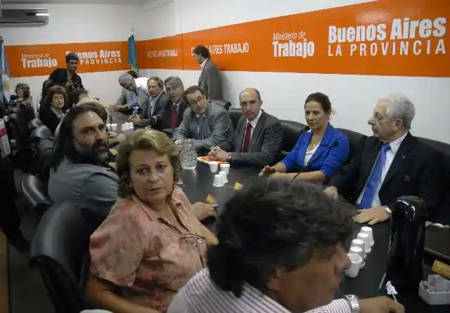 Conflicto Docente: El Gobierno de Scioli no mejoró la oferta y continúa el paro en toda la provincia