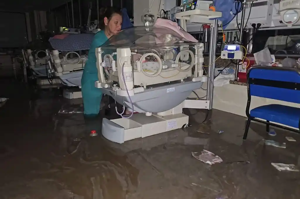 Se inundó el hospital Regional Penna