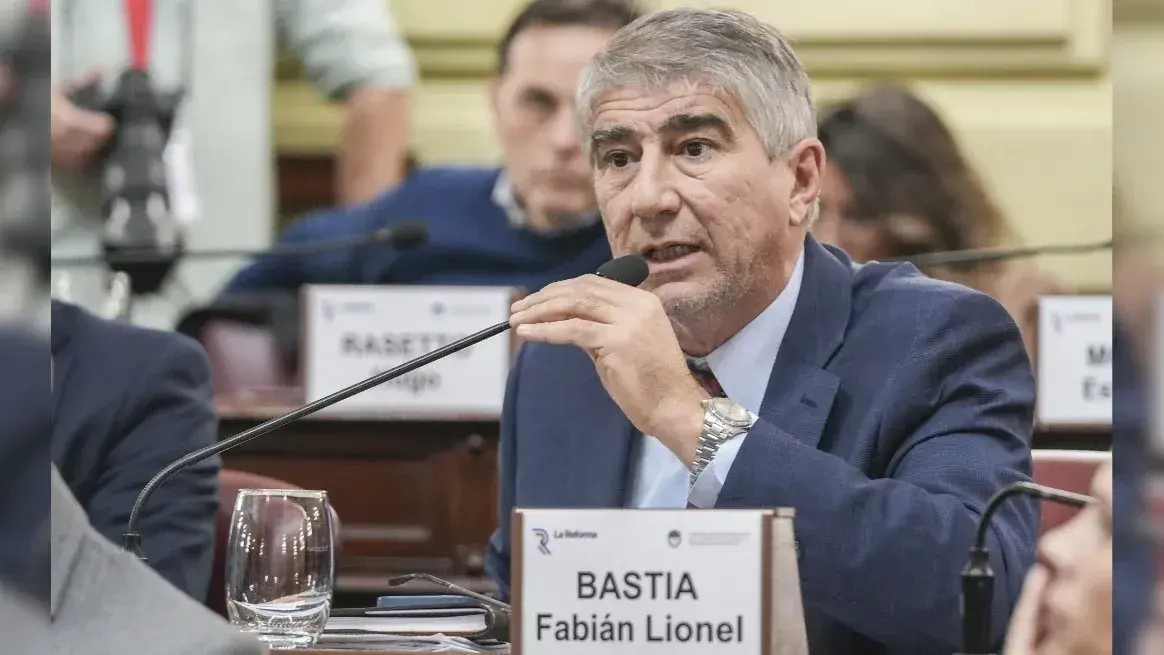 El nuevo sistema eliminará las reelecciones indefinidas en Santa Fe.