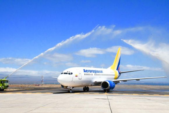 Aeroregional se expande por Ecuador y desembarca en Galápagos