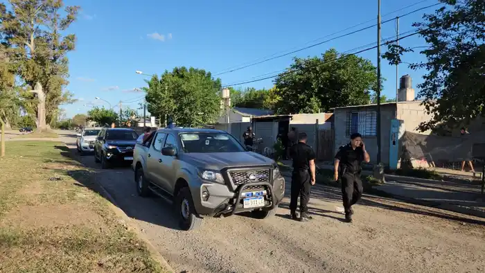allanamiento procedimiento barrio 2 de abril cococcioni fiscal vottero saliba operativo barrio balacera zona roja tiros - 3