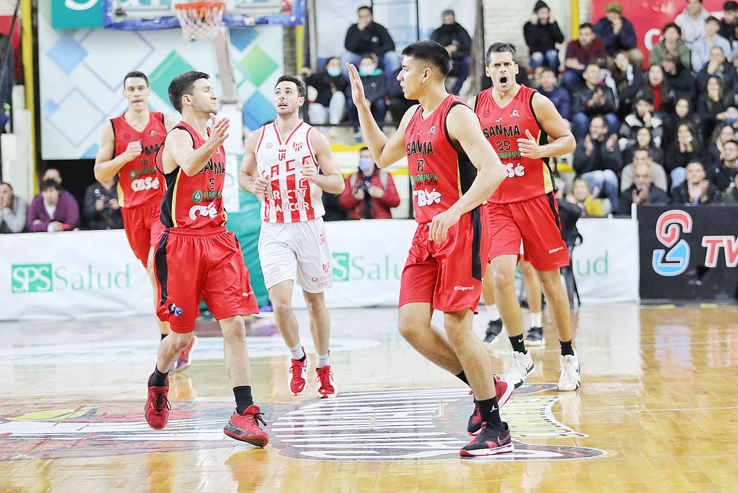 San Martín dominó a Instituto y forzó un cuarto juego