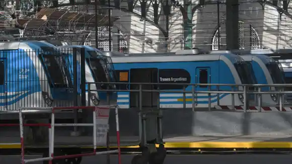 Hay trenes el 1° de marzo: La Fraternidad levantó el paro para el "Día del Ferroviario"