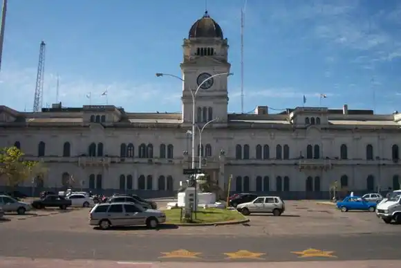 Reducen el trabajo presencial en la administración pública provincial, en Paraná