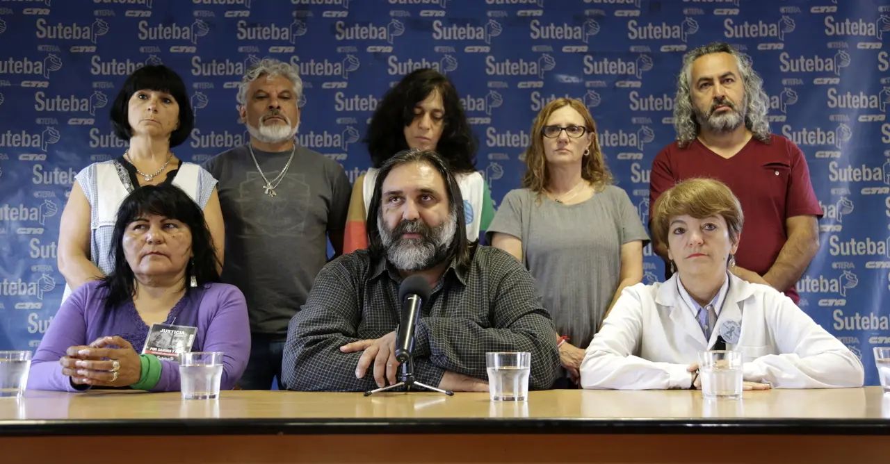 Suteba denuncia que hicieron sumarios a docentes que realizaron huelgas