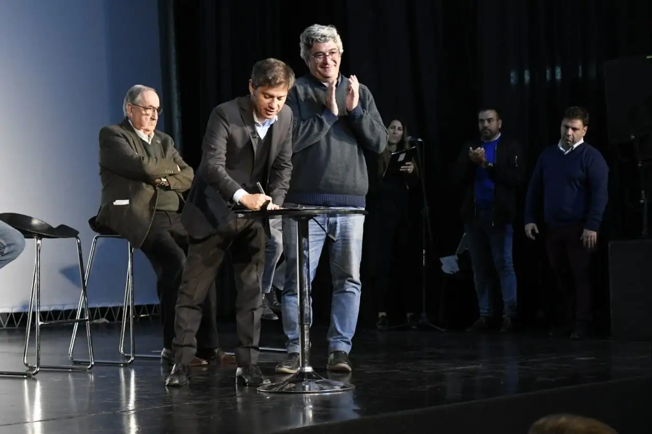 Tandil firmó la adhesión a la 3era. etapa del Plan de Mejora Caminos Rurales