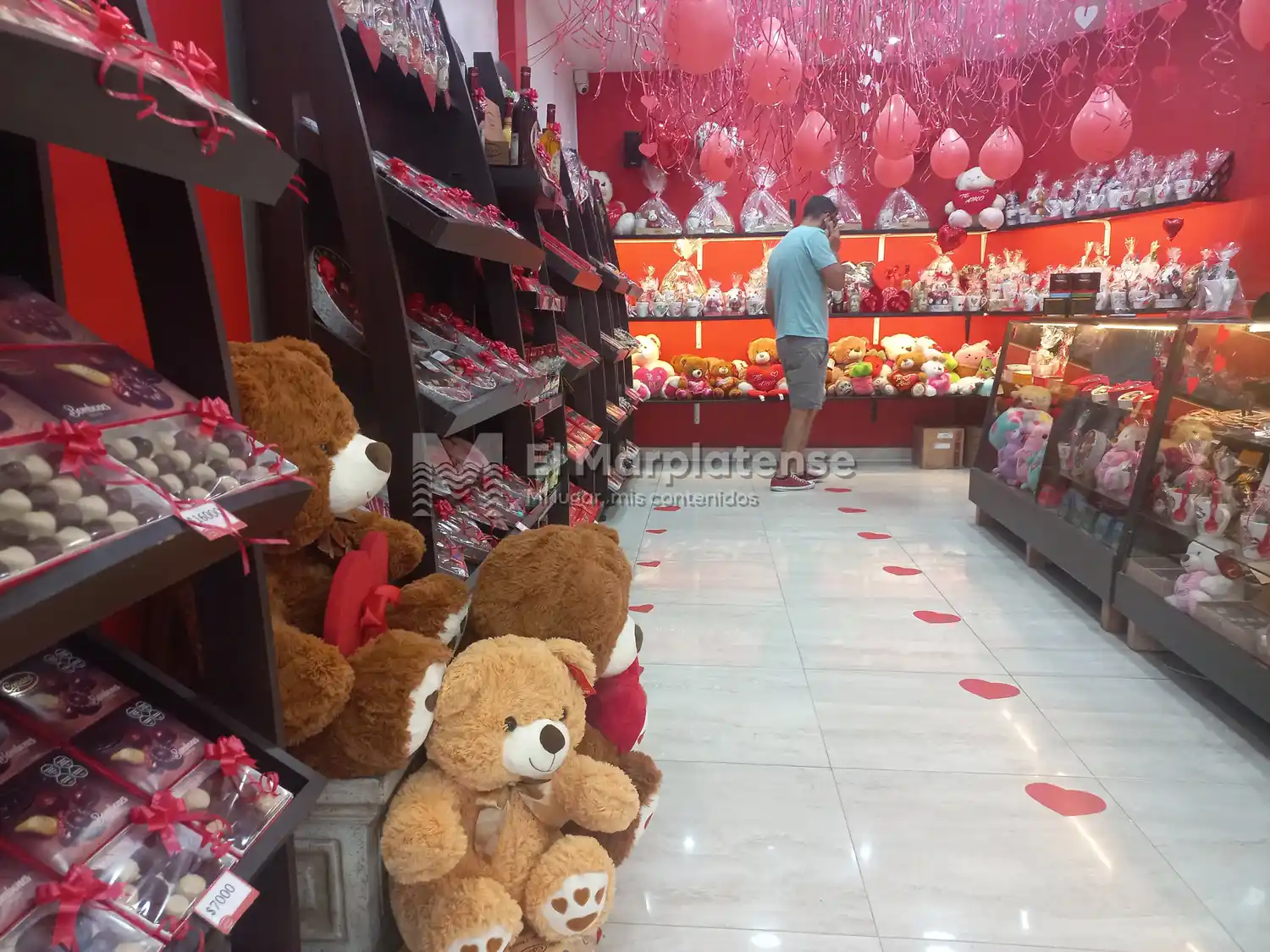 Además, indicaron quienes son los que más se acercan a comprar regalos.