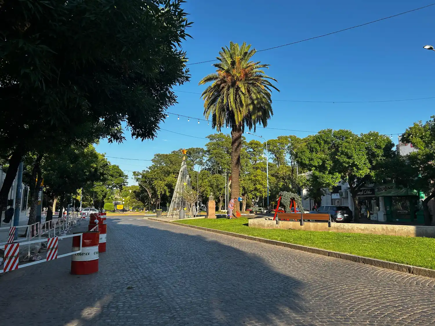 amacecer rafaela clima despejado calor rafaela centro arbol de navidad - 2