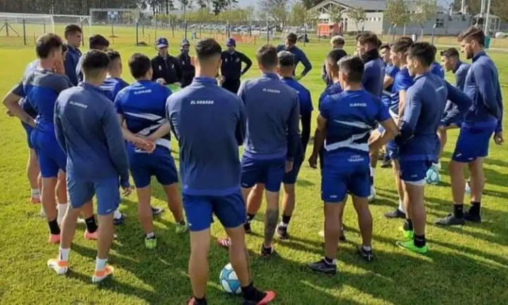 Alvarado y sus primeros convocados del torneo