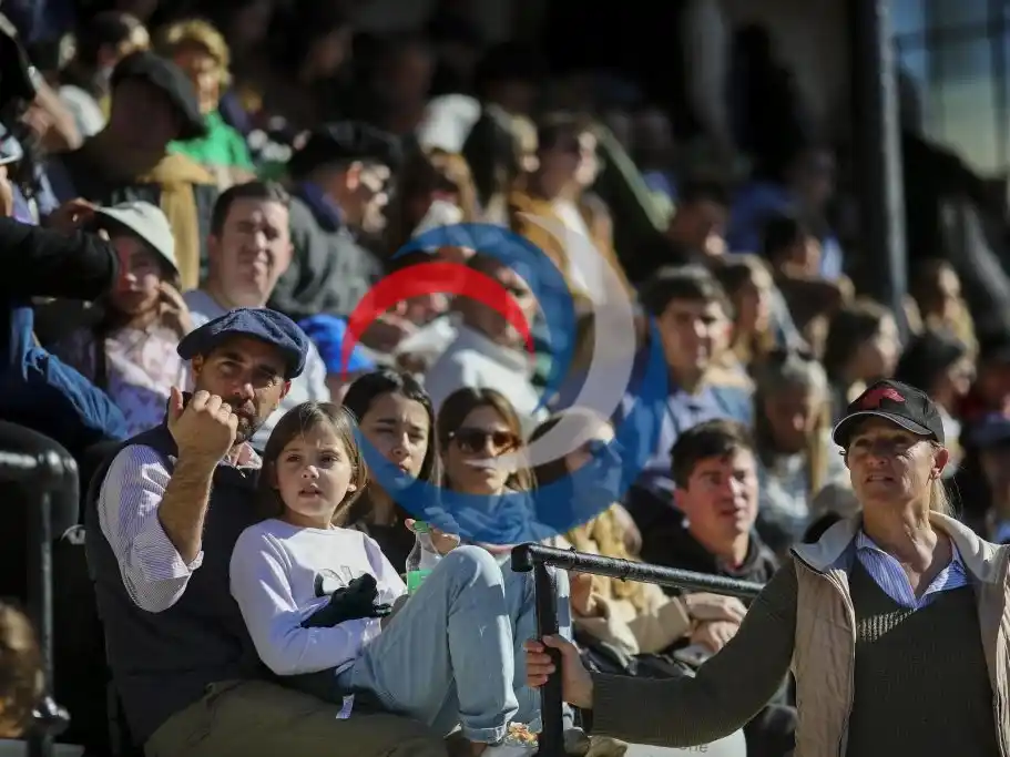El discurso presidencial será seguido con expectativa en la tribuna de Palermo.