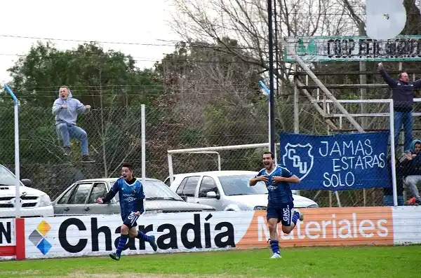 Deportivo se lo ganó en el final a Central y se acercó a la punta