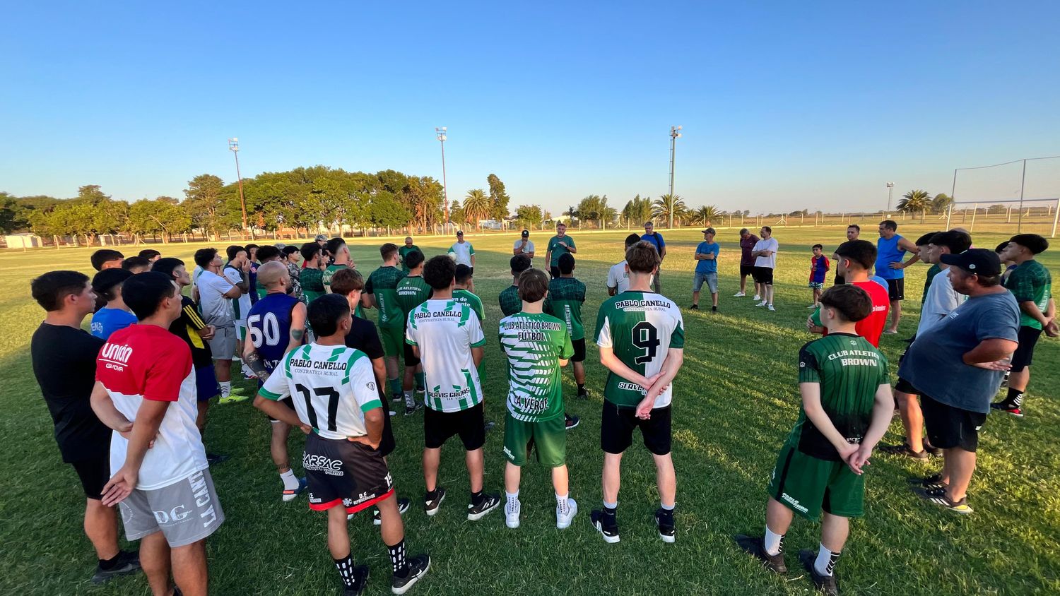 El Club Atlético Brown puso en marcha la pretemporada 2026 en San Vicente