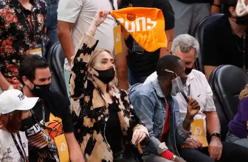 Adele y su novio Rich Paul ya se dejan ver en público. Foto AFP