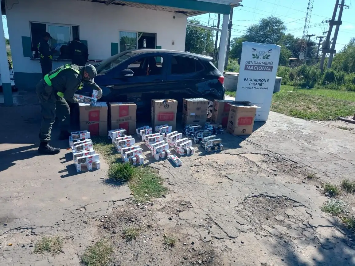 Circulaba con más de 3.500 atados de cigarrillos ilegales y lo descubrieron en un control