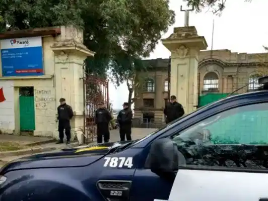 Allanaron el exhipódromo de Paraná, donde funcionan dependencias municipales