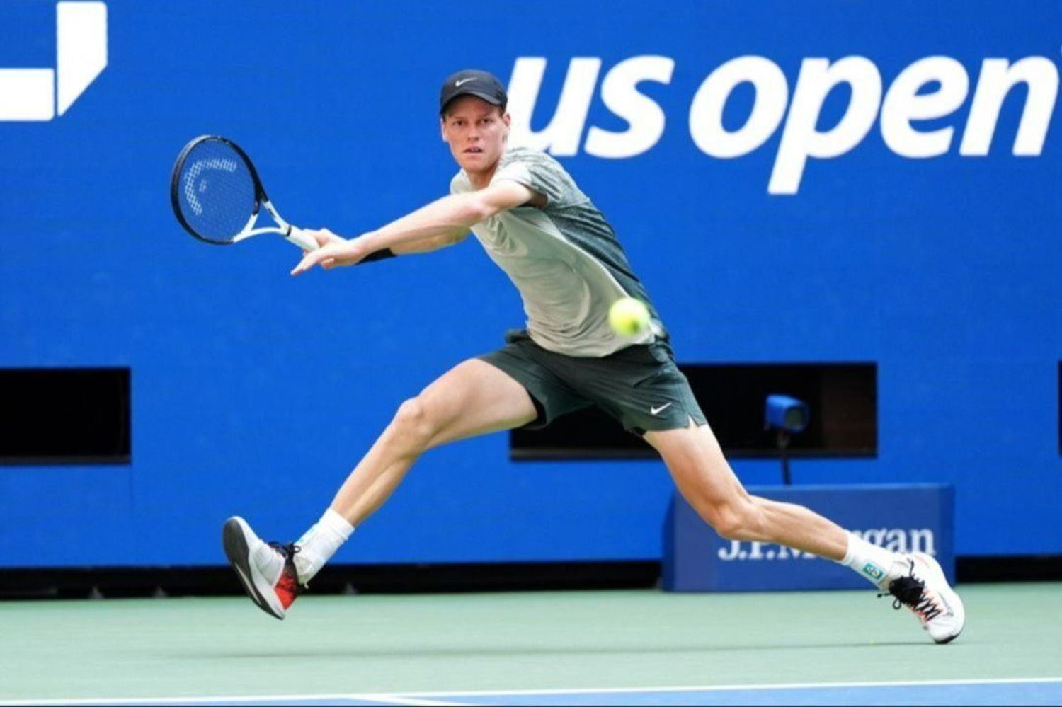 Jannik Sinner: De la adversidad a la superación en el US Open