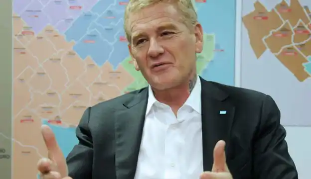 Para De Narváez, 1 de cada 3 maestros "cobra y no trabaja"