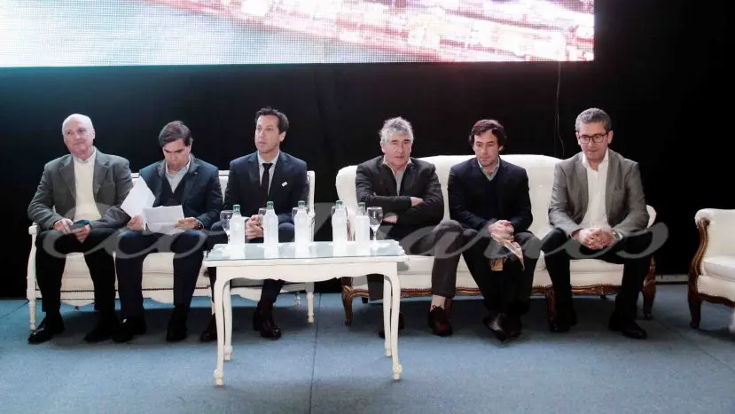 Proyectan un muelle y una planta de fertilizantes