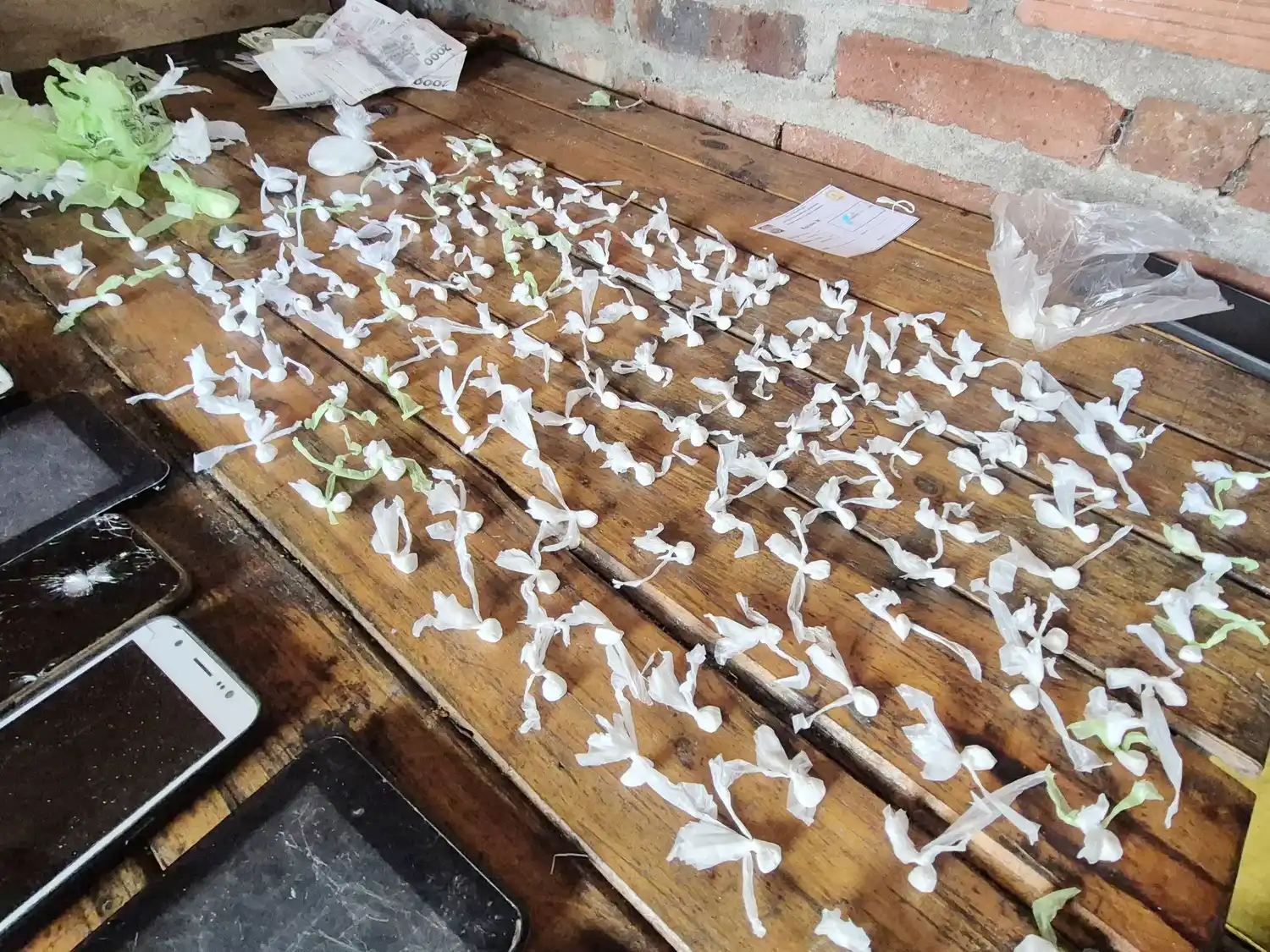 Secuestraron cocaína en un allanamiento por amenazas