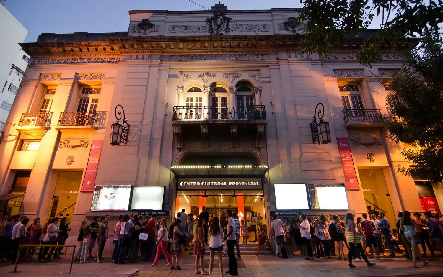 El Centro Cultural abre las puertas al Carnavaleando