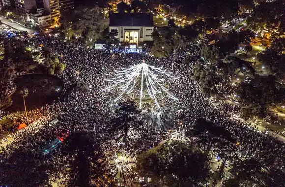 Rosario enciende su arbolito de Navidad de Oroño y Pellegrini el próximo lunes 8 de diciembre