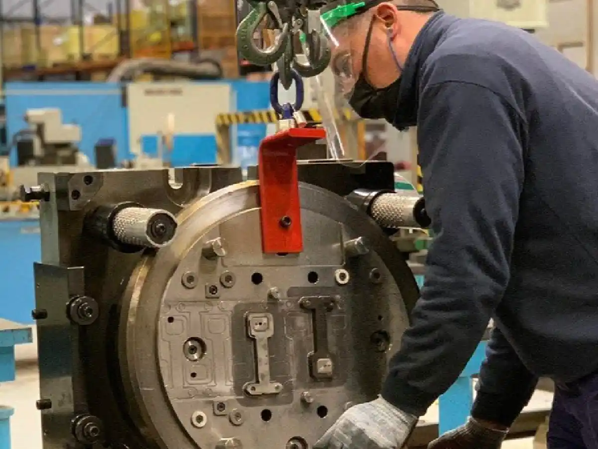 La actividad industrial creció 46,3% en abril, según la UIA