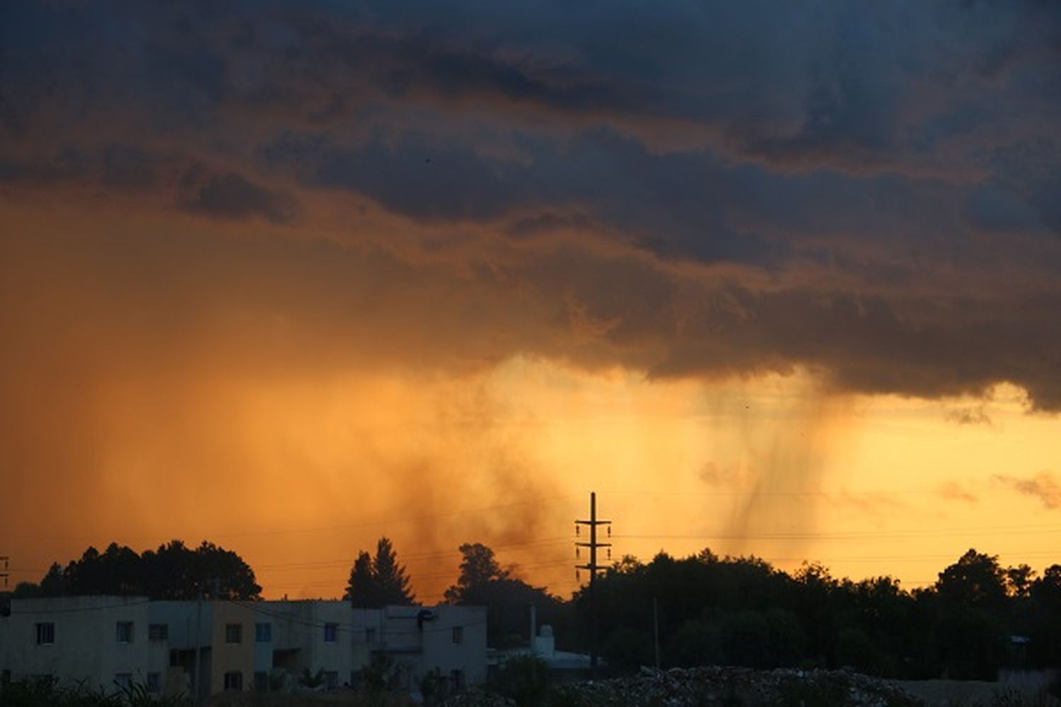 Rige un alerta meteorológico por tormentas fuertes para el sur entrerriano