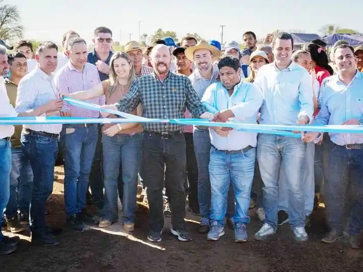 En El Chorro Insfrán habilitó la ruta provincial 
N.º 40 y un centro de salud en Teniente Fraga