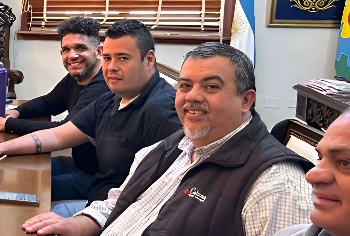 Todos los sindicatos rubricaron el acuerdo. Foto: Archivo La Opinión.