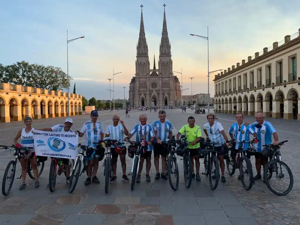 Los ciclistas tandilenses arribaron a Luján y ya se preparan para emprender la vuelta