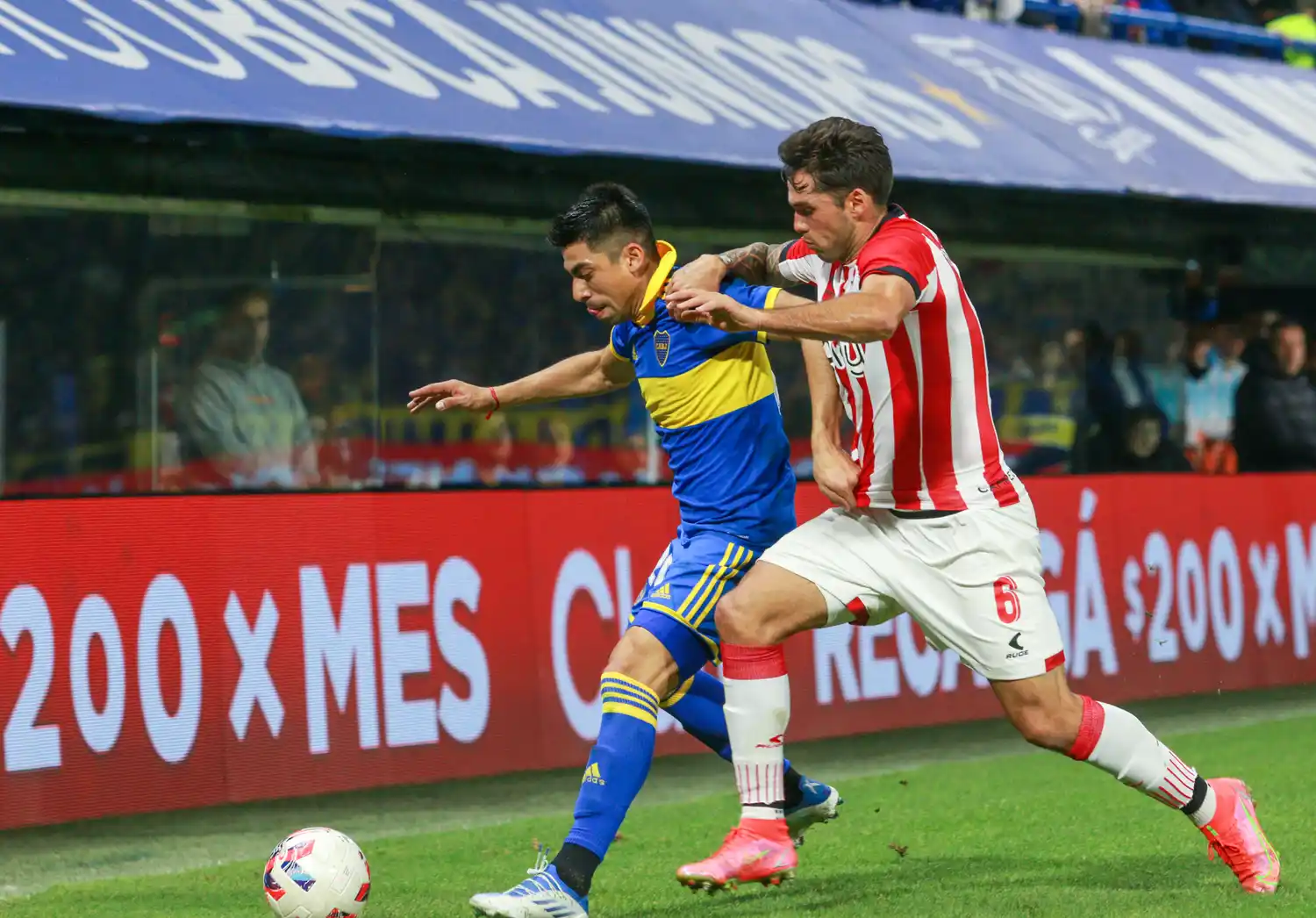 Mas no le da espacio a Ramírez.