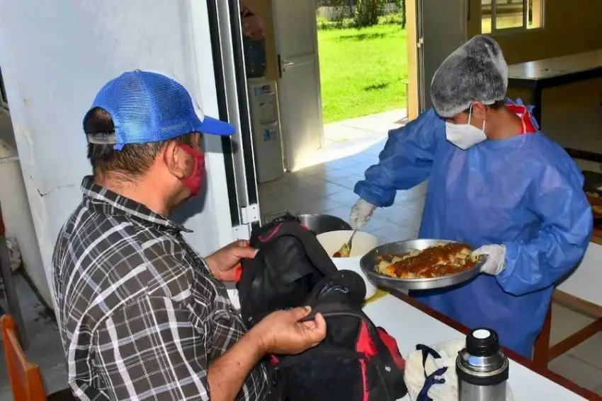 Sin pausas, continúa el servicio nutricional en casas de la solidaridad