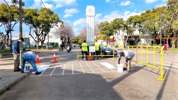 Demarcación de cruces peatonales seguros en la calle Libres del Sur