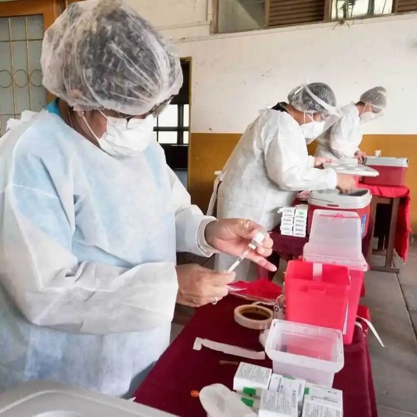 Insfrán anunció tres días de vacunación en distintos puntos del territorio provincial