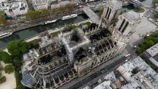 La catedral de Notre Dame no celebra la Navidad por primera vez desde 1803