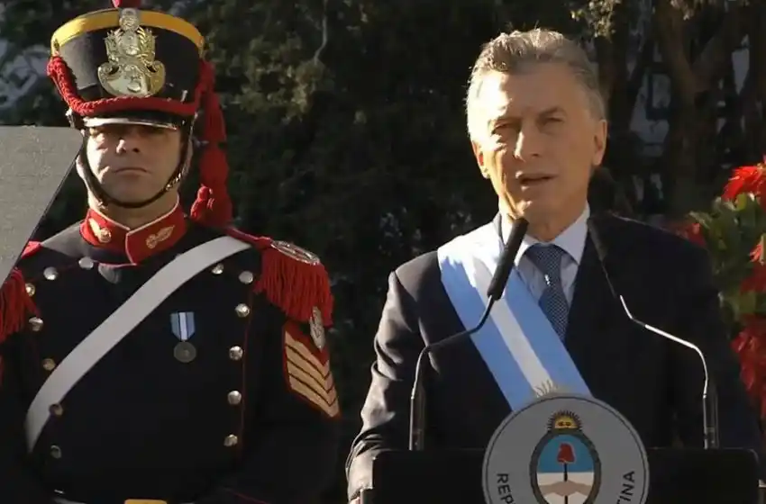 9 de julio: «Los próceres de la Independencia cambiaron el futuro igual que nosotros»