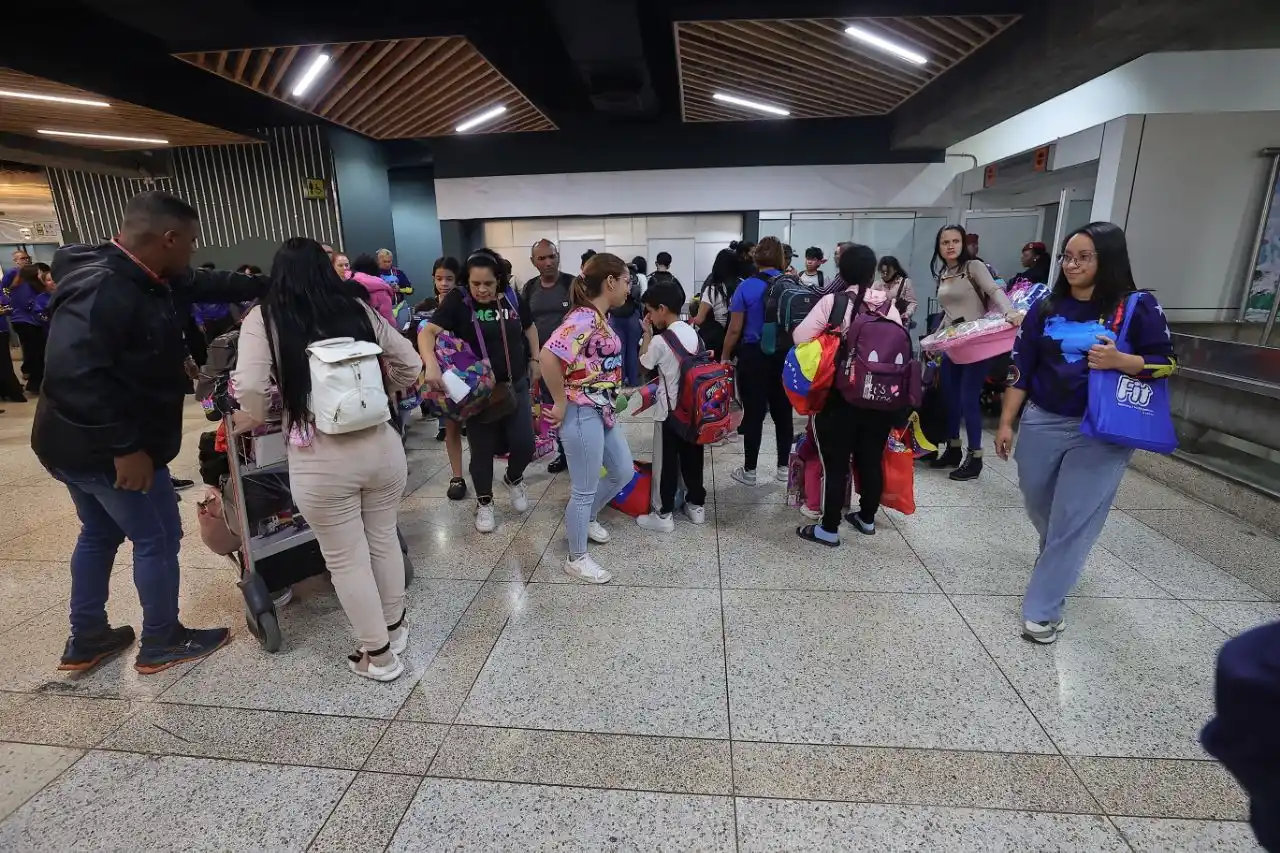 Llega primer vuelo del Plan  VUELTA A LA PATRIA desde México con 261 venezolanos (+Video)