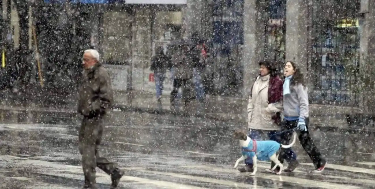 Se registraron las primeras precipitaciones de nieve en algunos puntos de la provincia de Buenos Aires.