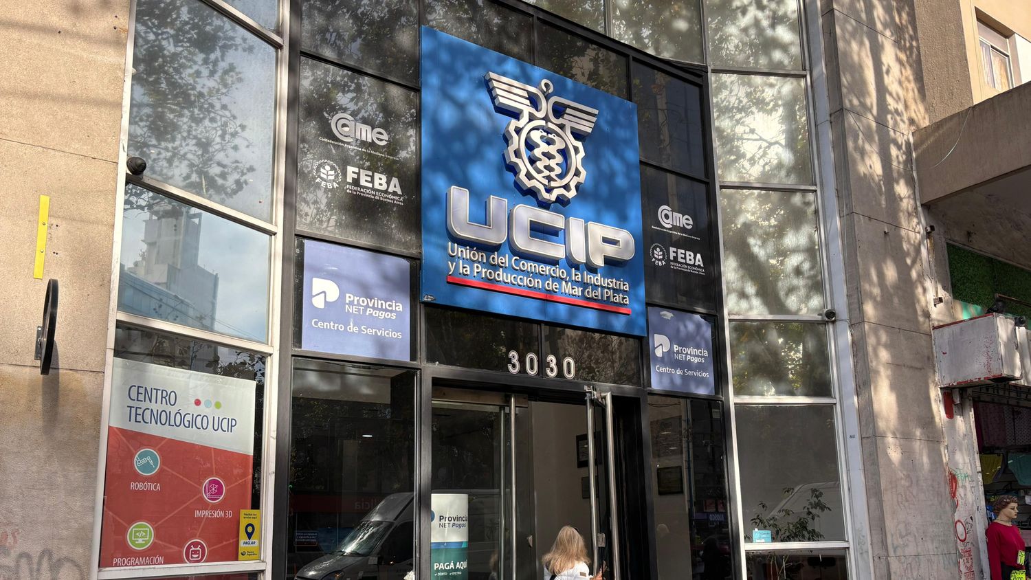 Las ventas cayeron 4,4% en abril y el comercio marplatense enfrenta un invierno con cautela