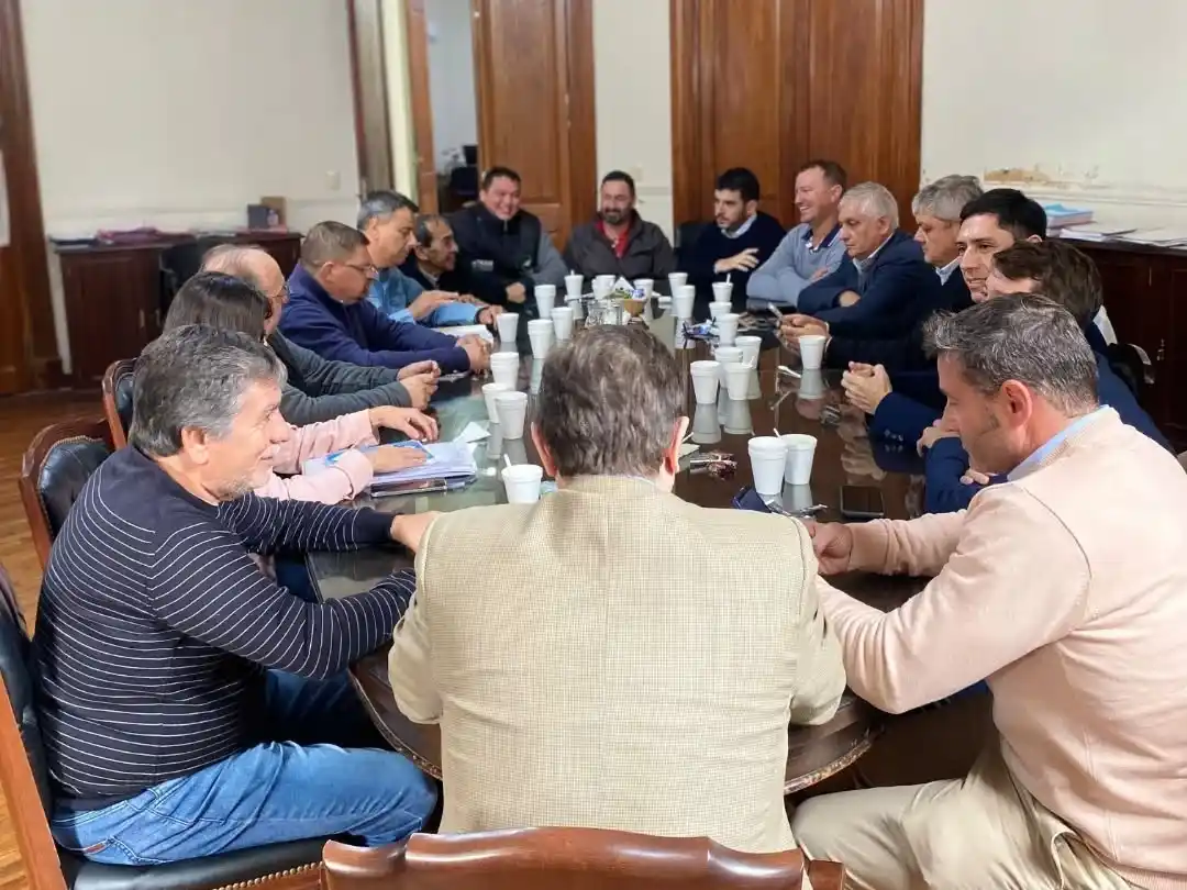 Volvió a fracasar la mesa paritaria de municipal. Foto: Festram.