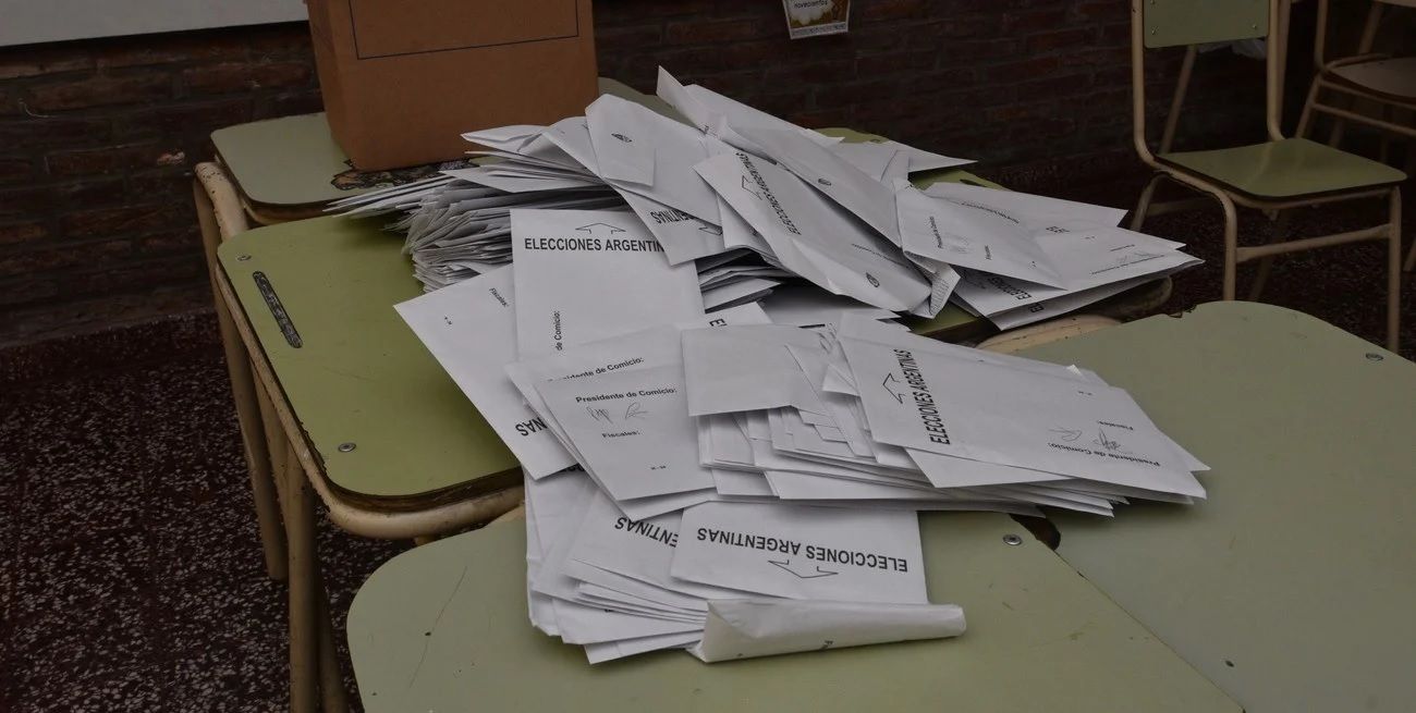 El secretario de Actuación Electoral de la Cámara Nacional Electoral (CNE), Sebastián Schimmel, remarcó que "es imposible" la alteración de datos una vez finalizado el proceso electoral. Crédito: Manuel Fabatía