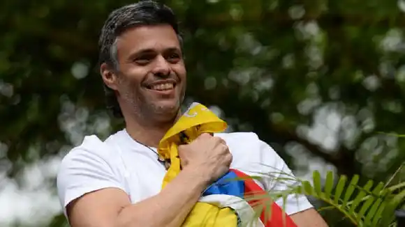 Leopoldo López ABANDONA la embajada de España y se va de Venezuela por la FRONTERA