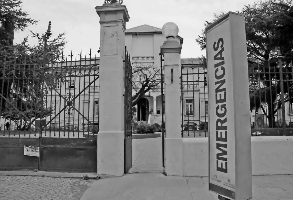 "Quizás tengamos que elegir a quien ponerle a un respirador y a quien no"